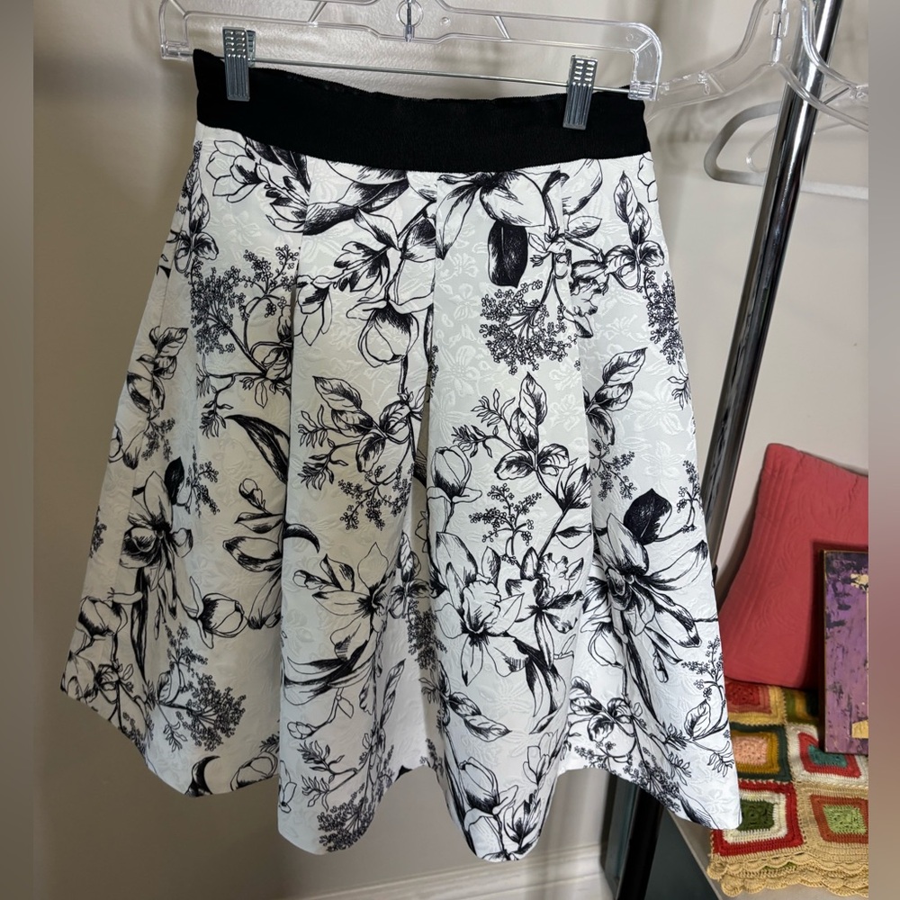 WHBM floral fit and flare midi skirt size 2